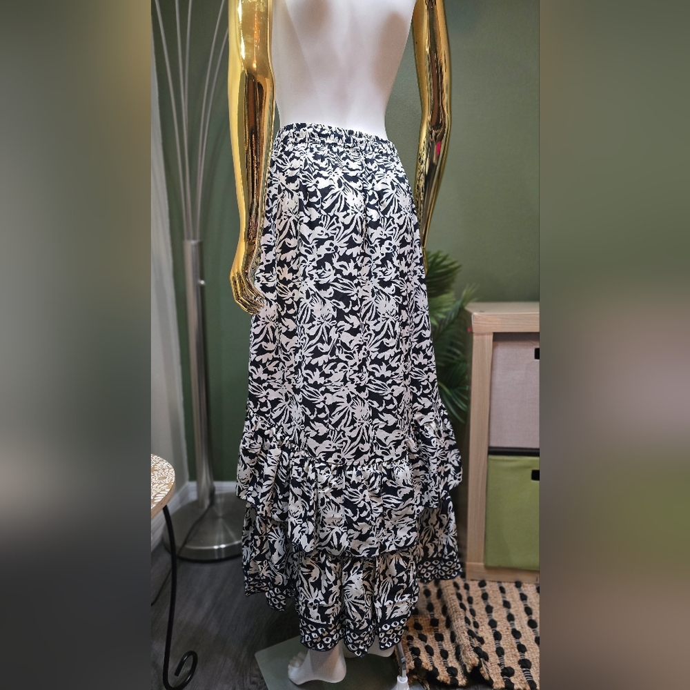 Masala Navy blue and white printed skirt size M - Picture 7 of 8